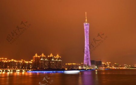 夜色下的广州塔图片