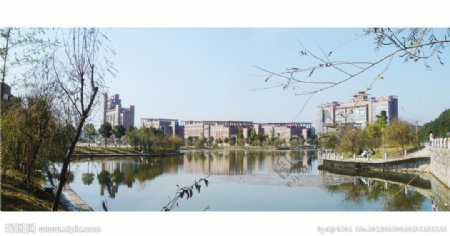 景德镇陶瓷学院人工湖图片