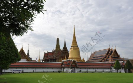 远眺泰国皇宫图片