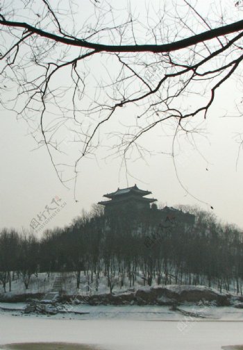 景阳冈雪景图片
