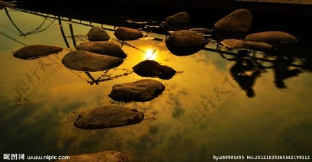 龙池湖黄昏图片