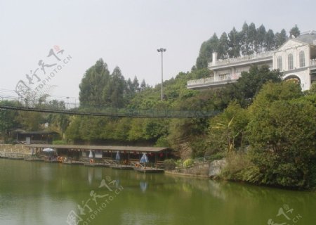 龙凤山庄湖图片