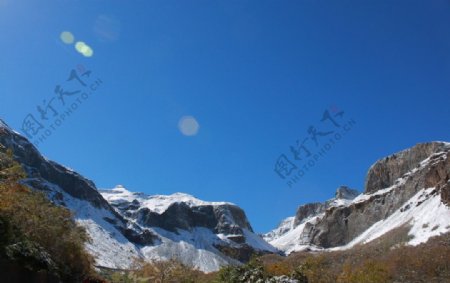 蓝天白雪图片