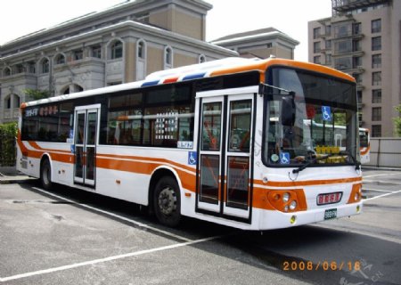 公交巴士图片
