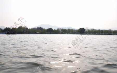 浩浩汤汤西湖水图片
