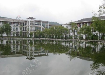 云南大学旅游文化学院图片