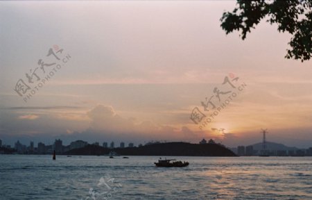 鹭江日落图片
