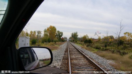 车内视角的铁路图片