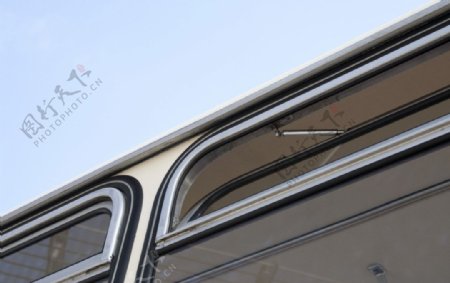 公交车车窗图片