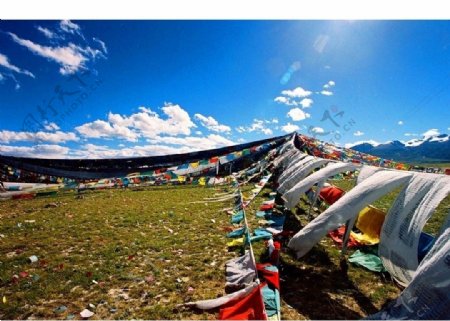 西藏高原藏民晾图片