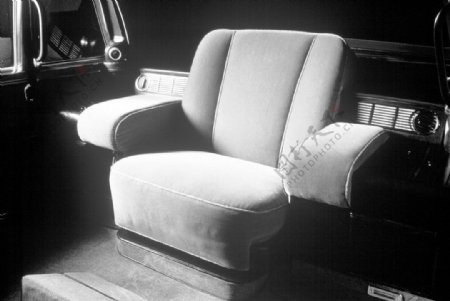 奔驰60年代汽车沙发图片