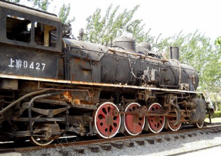 蒸汽机车右侧图片
