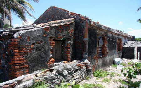 赵述岛上被侵蚀的房子图片