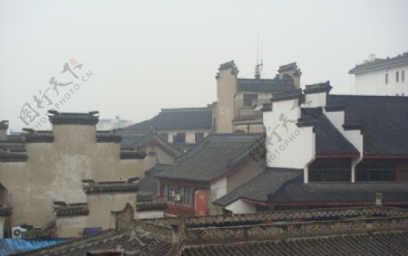 南京烟雨图片