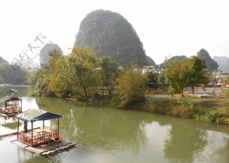桂林山水竹筏图片