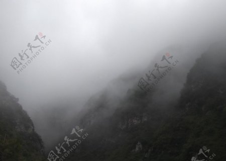 雨后天竺山图片