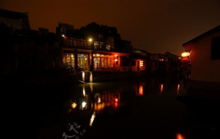 水乡夜景图片
