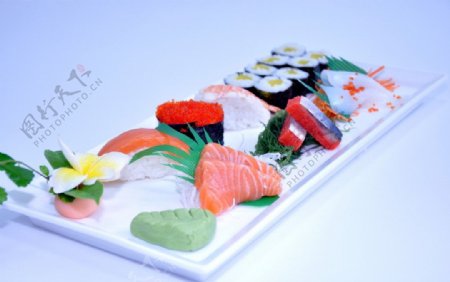 鱼生寿司盘细图片
