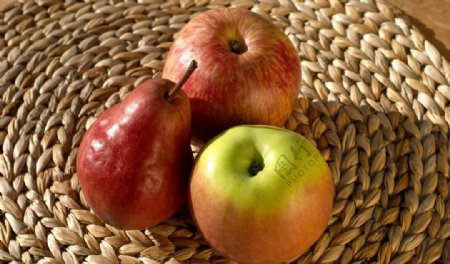 苹果生梨图片