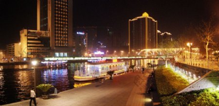 海河码头夜景图片
