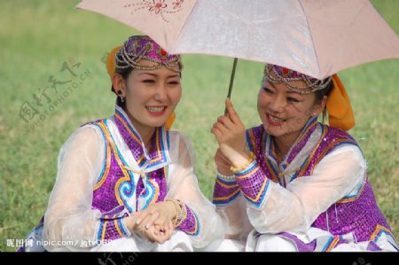 蒙古族姐妹图片