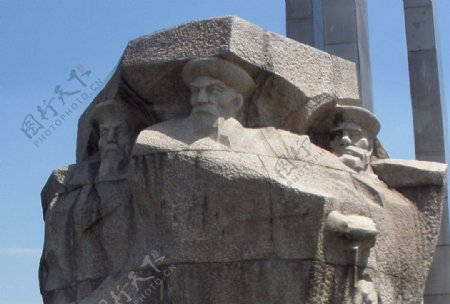 三总兵纪念碑雕塑局部图片