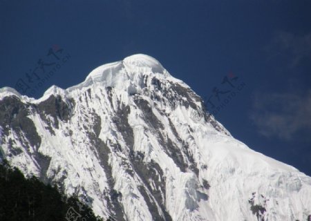 梅里雪山卡瓦格博峰图片