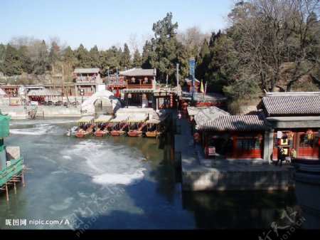 颐和园苏州河冬天都结冰了图片