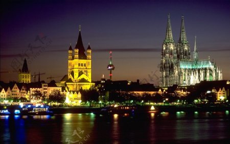 科隆莱茵河夜晚岸图片
