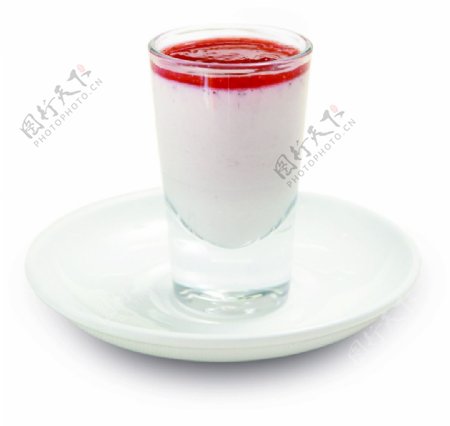 草莓奶冻图片