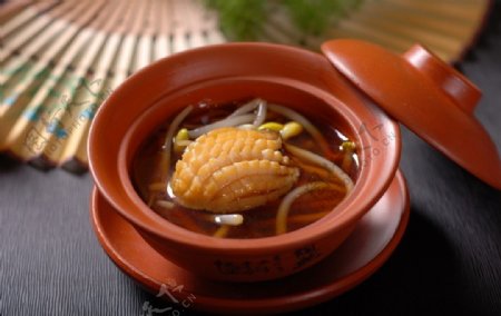 黄豆芽粉条炖鲍鱼图片