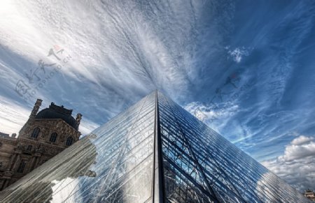 卢浮宫玻璃塔图片