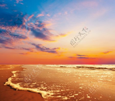 黄昏海滩金色海滩图片