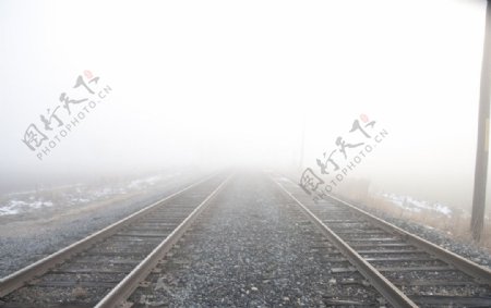 冬季的铁路图片