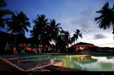 帛琉泳池黄昏景色图片