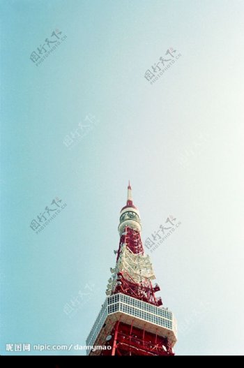 仰视东京铁塔图片