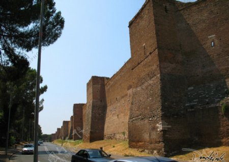 罗马古城墙外图片