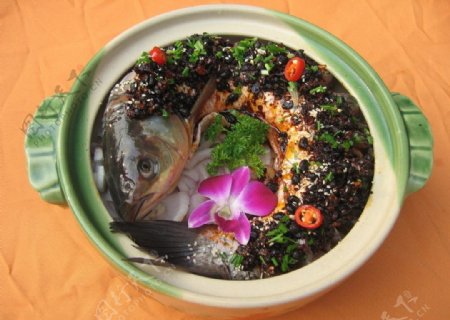 砂锅馋嘴鱼图片