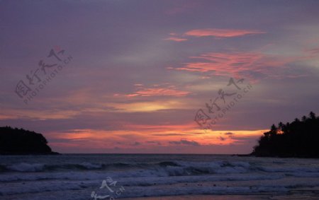 普吉岛海边夜景图片