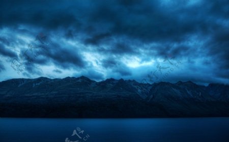 静谧湖景图片