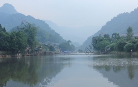 柳江古镇山水图图片