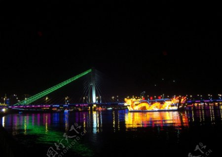 吉林夜晚大桥图片