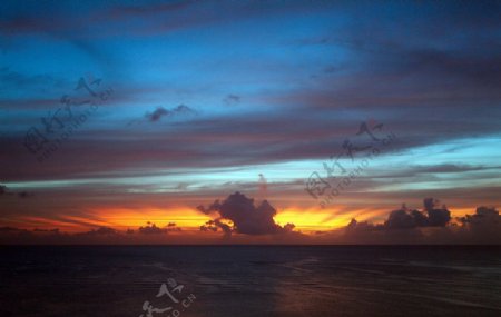 城市夜景日落图片