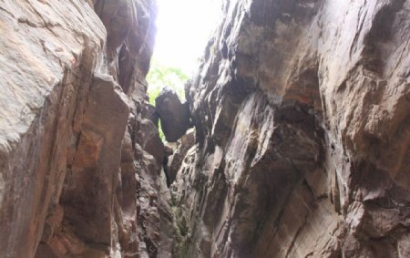 峡谷奇石图片