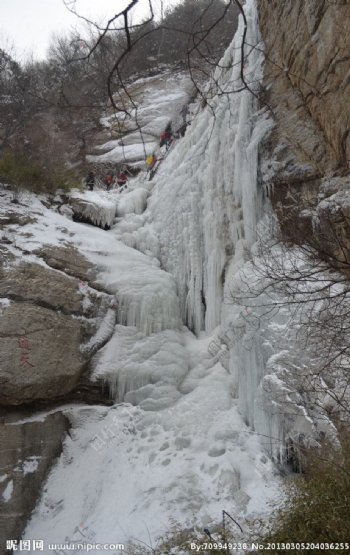 流峪飞峡冬景图片