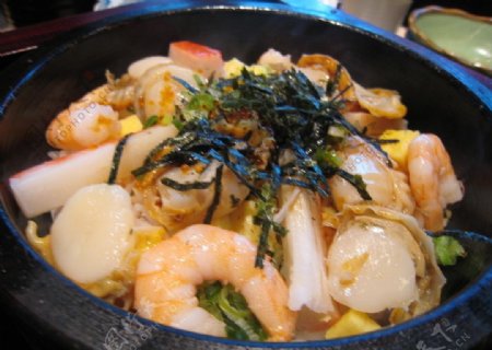 杂锦海鲜锅饭图片