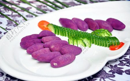 农家烤紫薯图片
