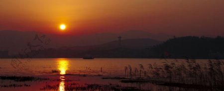 洱海日落图片