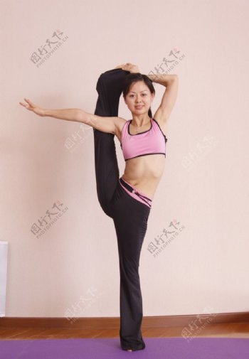 美女的瑜伽舞1图片