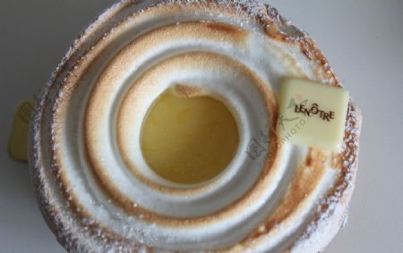 奶油圈圈蛋糕图片